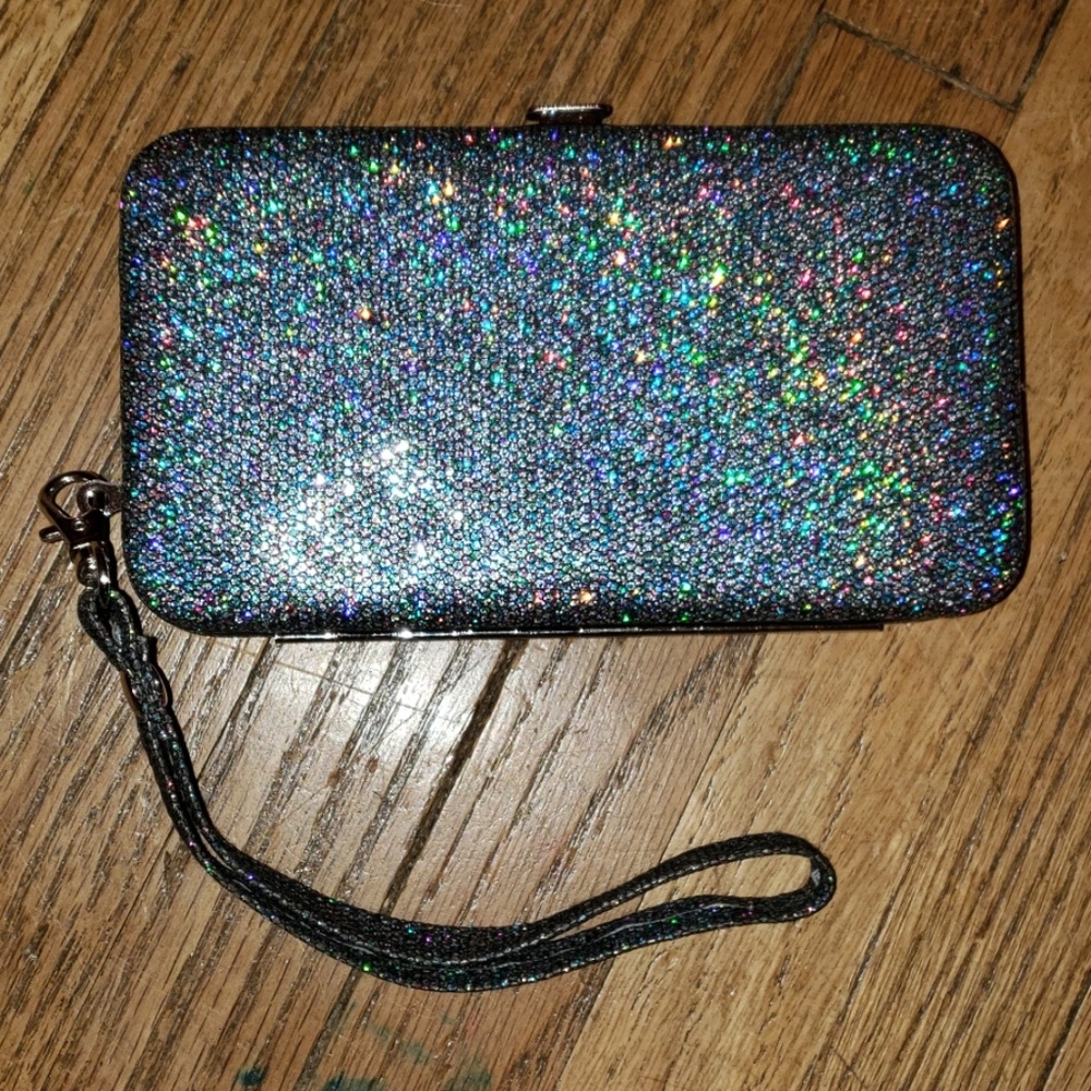 Women's wrist wallet